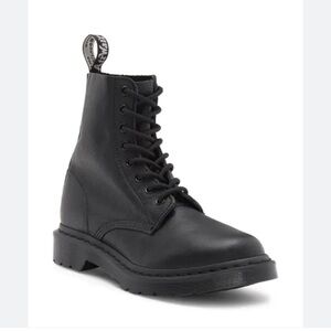 New Dr Martens Leather Black Combat Boot Women’s 1460 Pascal Size 5 Lace Up